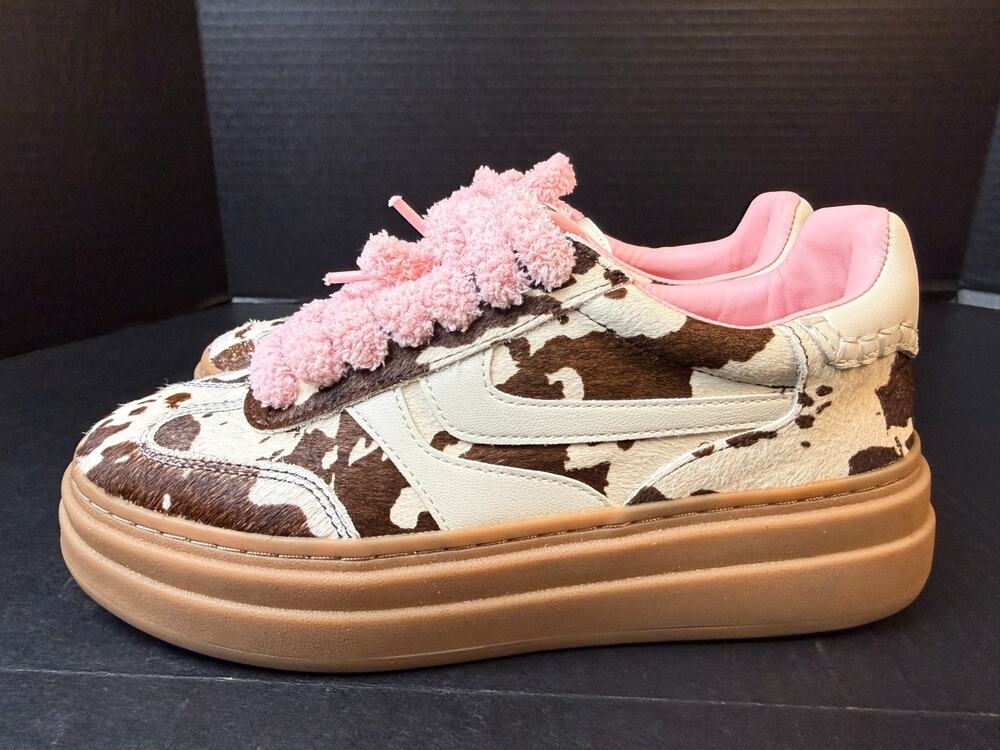Steve Madden Dodge Sneaker Size 7M Cow Hair Brown Pink Print Western